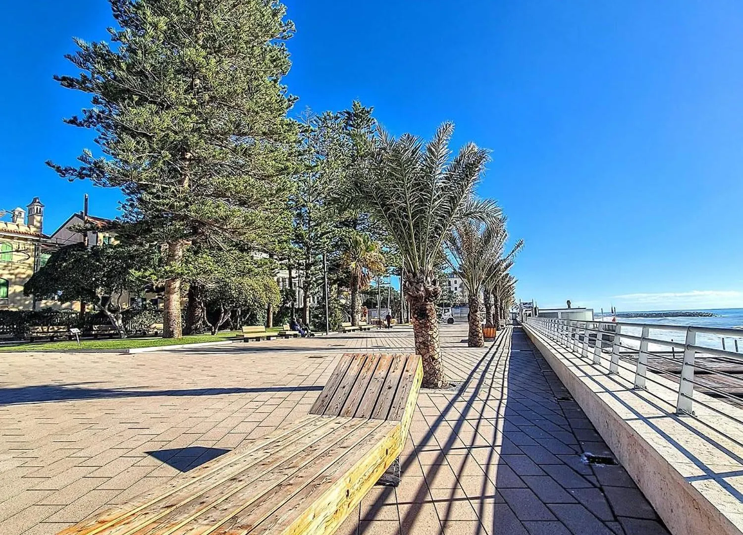 Appartamento Casa Rosetta - Relax In Centro, Parcheggio Privato, Mare A 2 Passi Bordighera
