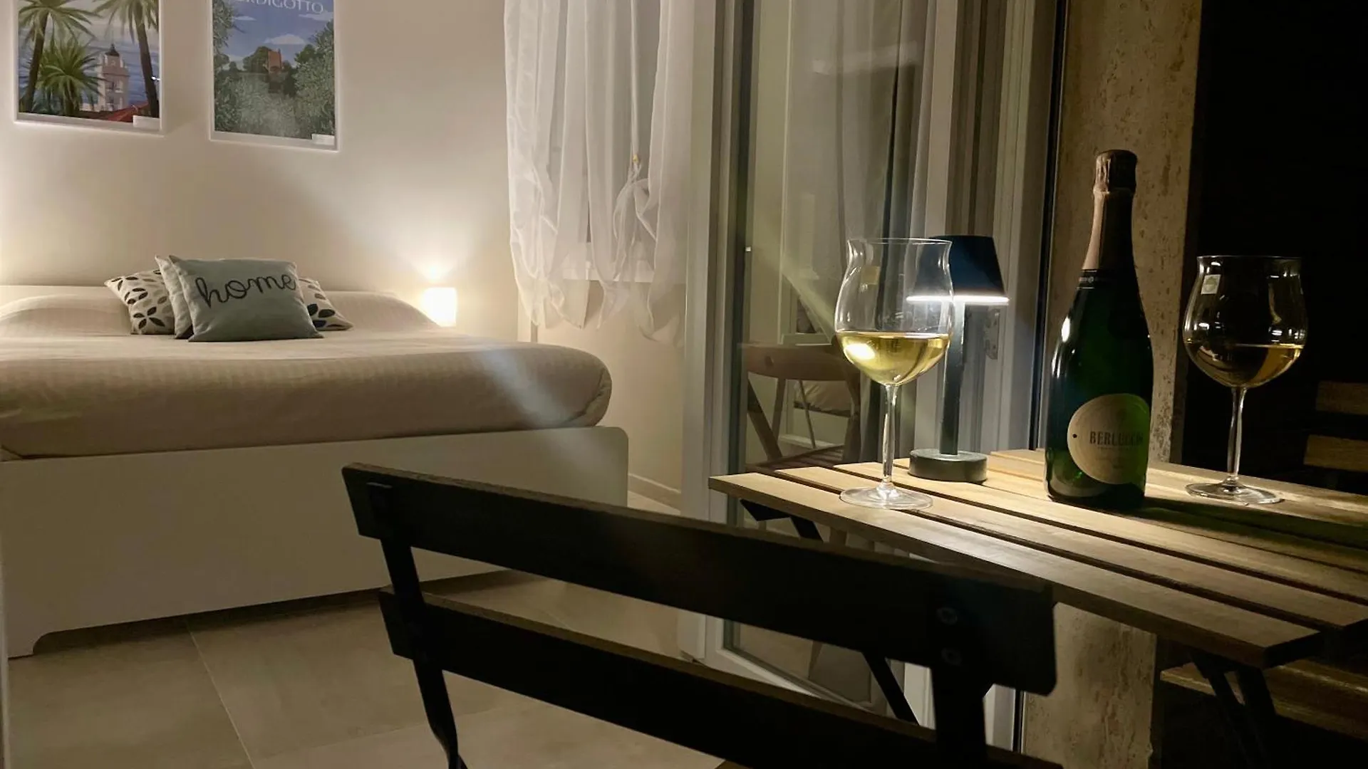 Appartamento Casa Rosetta - Relax In Centro, Parcheggio Privato, Mare A 2 Passi Bordighera